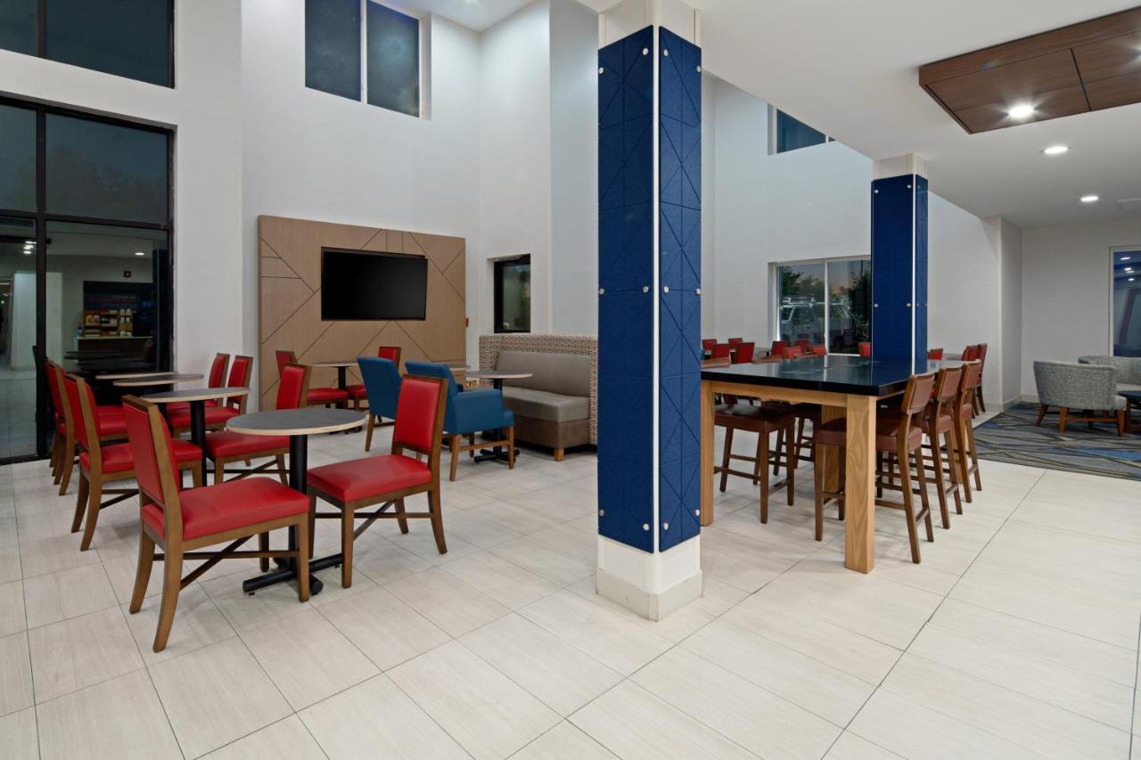 Holiday Inn Express Fresno South By Ihg Eksteriør bilde