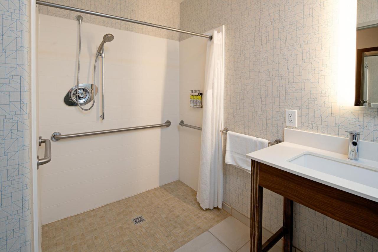 Holiday Inn Express Fresno South By Ihg Eksteriør bilde